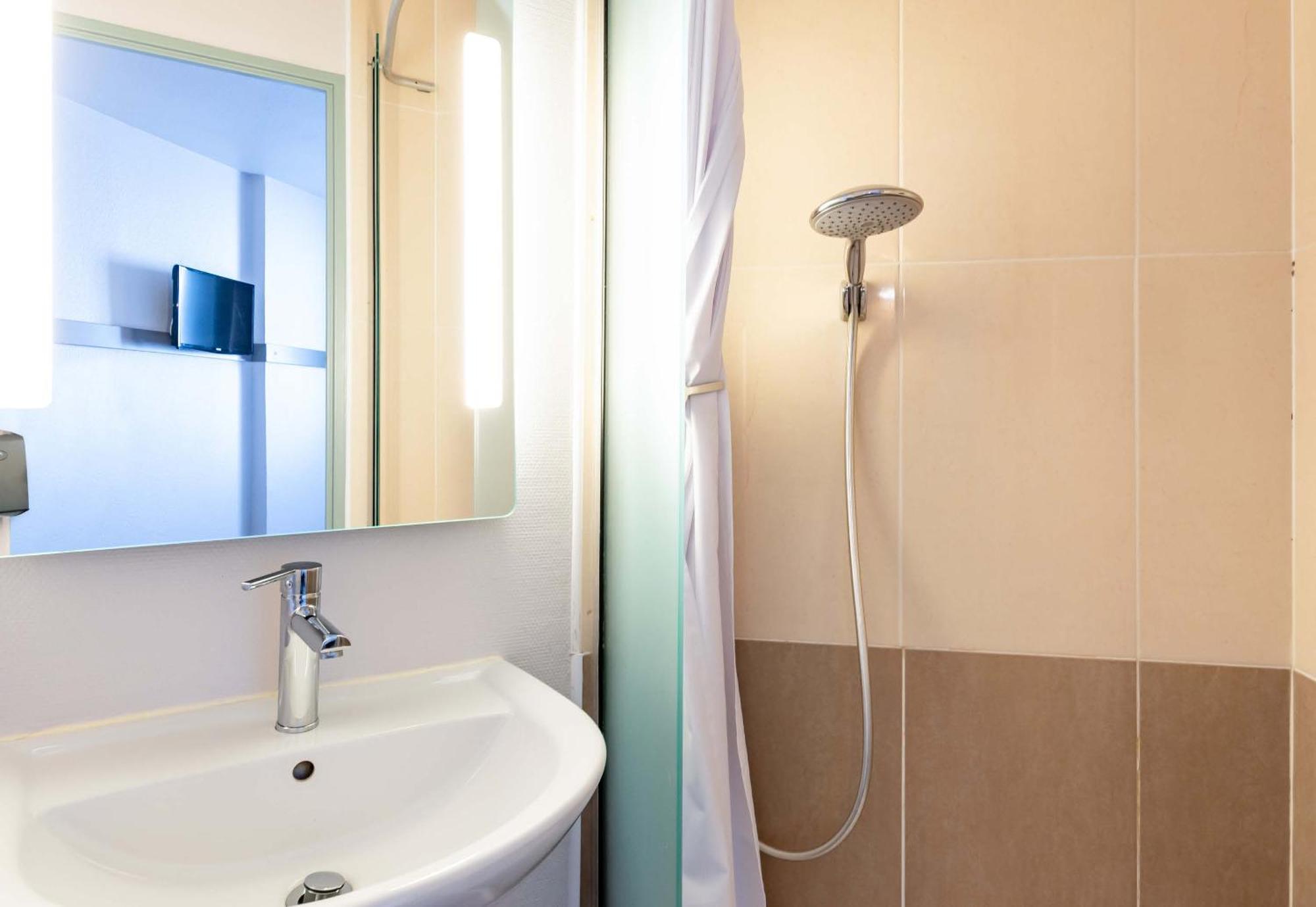 B&B Hotel Valence Sud Eksteriør bilde